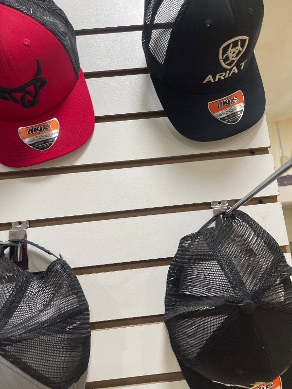 Gorras de 100Q ariat